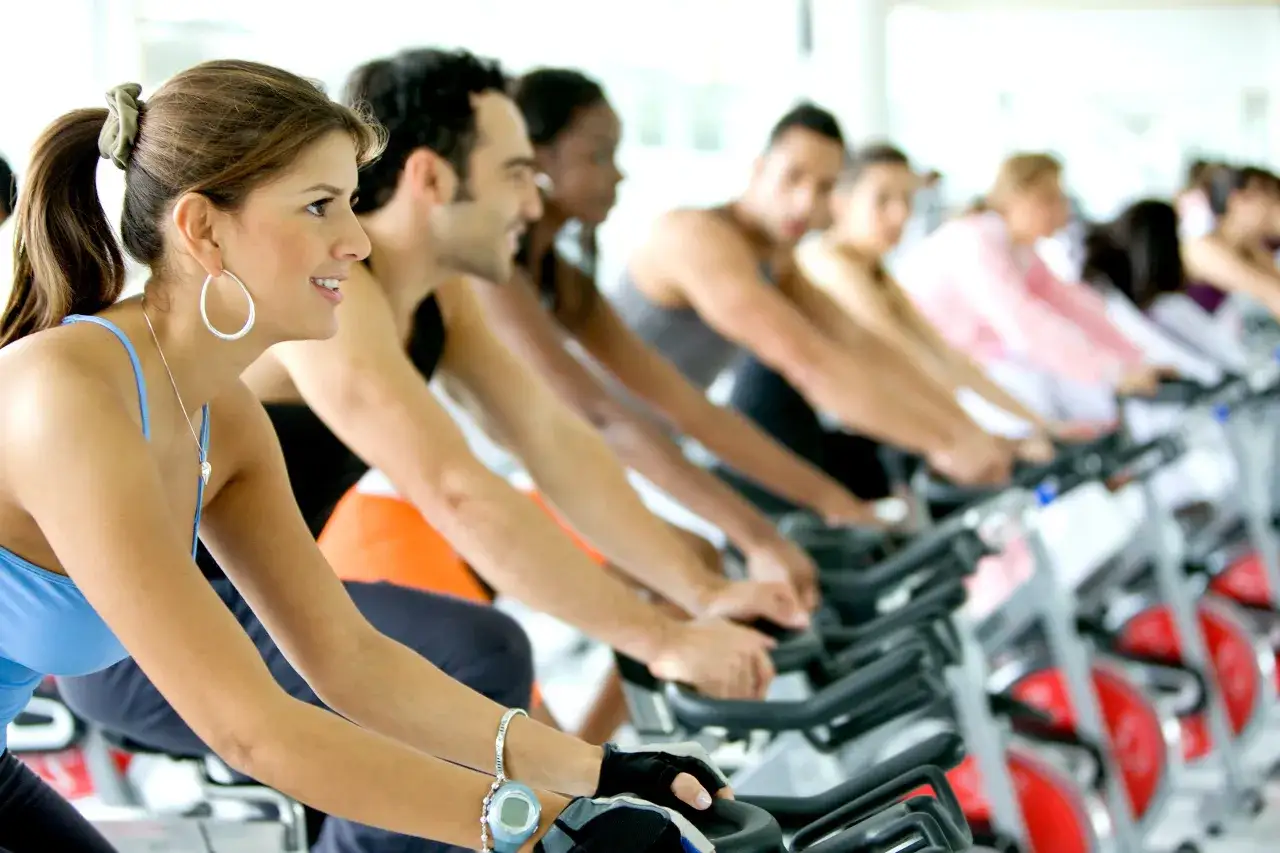 Zdjęcie Czy robić cardio po treningu siłowym? Odkryj, co może zaszkodzić wynikom